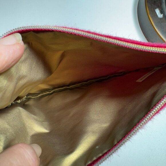 3 for $10 Ipsy December 2016 Magenta Fuzzy Cosmetic Bag with‎ Strap - Picture 3 of 3